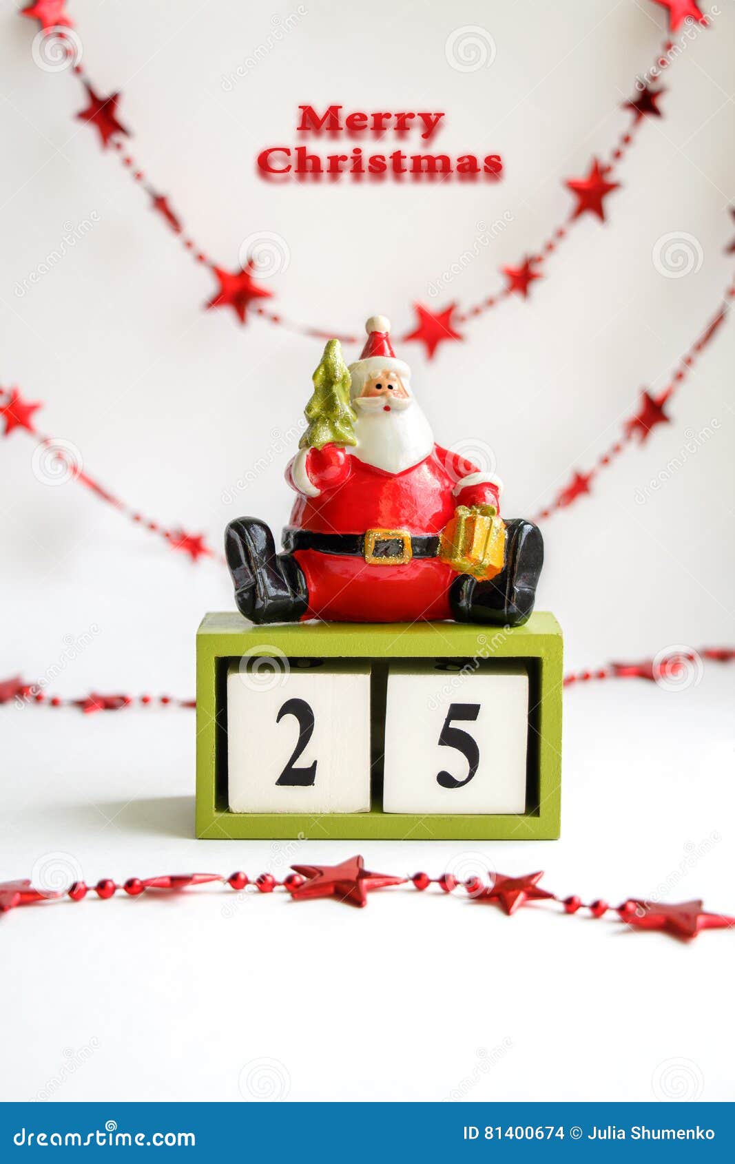 Cartão Com Santa Claus, Feliz Natal Das Palavras E a Data 25 De Dezembro  Salvar O Calendário Da Data Foto de Stock - Imagem de estrelas, brilho:  81400674