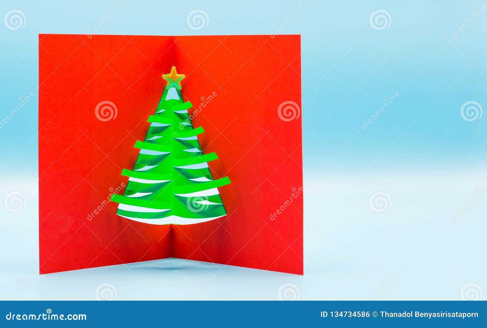 Cartão Do Natal 3D Com Projeto Do Papel Do Corte Foto de Stock - Imagem de  feriado, papel: 134734586