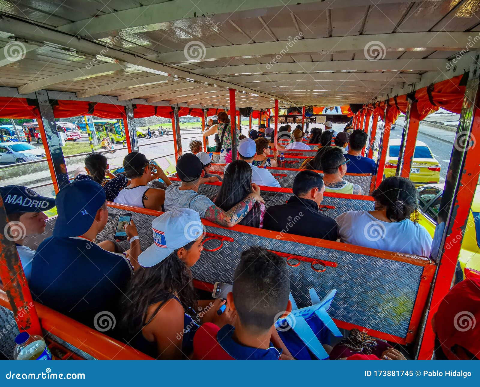 colombia tourist bus