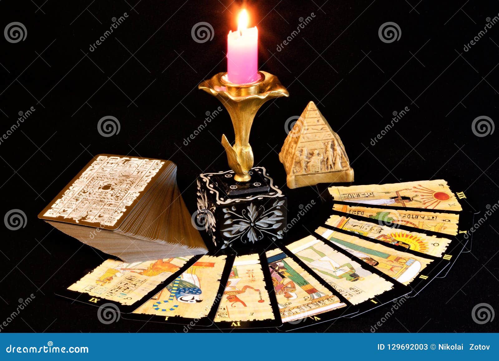 Cartas De Tarot Egipcias Imagen De Archivo Imagen De Golden