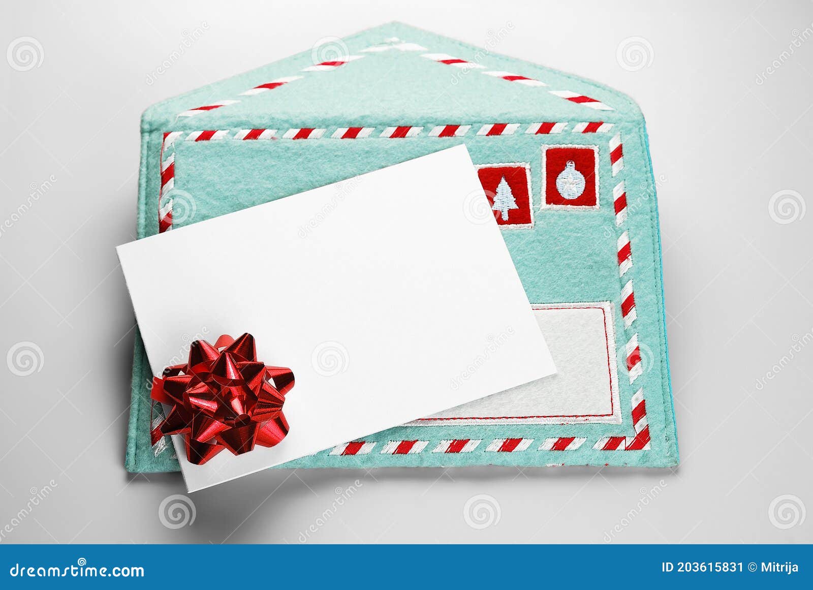 Carte-cadeau Vierge De Noël Au-dessus D'enveloppe Brodée De Tissu Image  stock - Image du décoration, lettre: 203615831