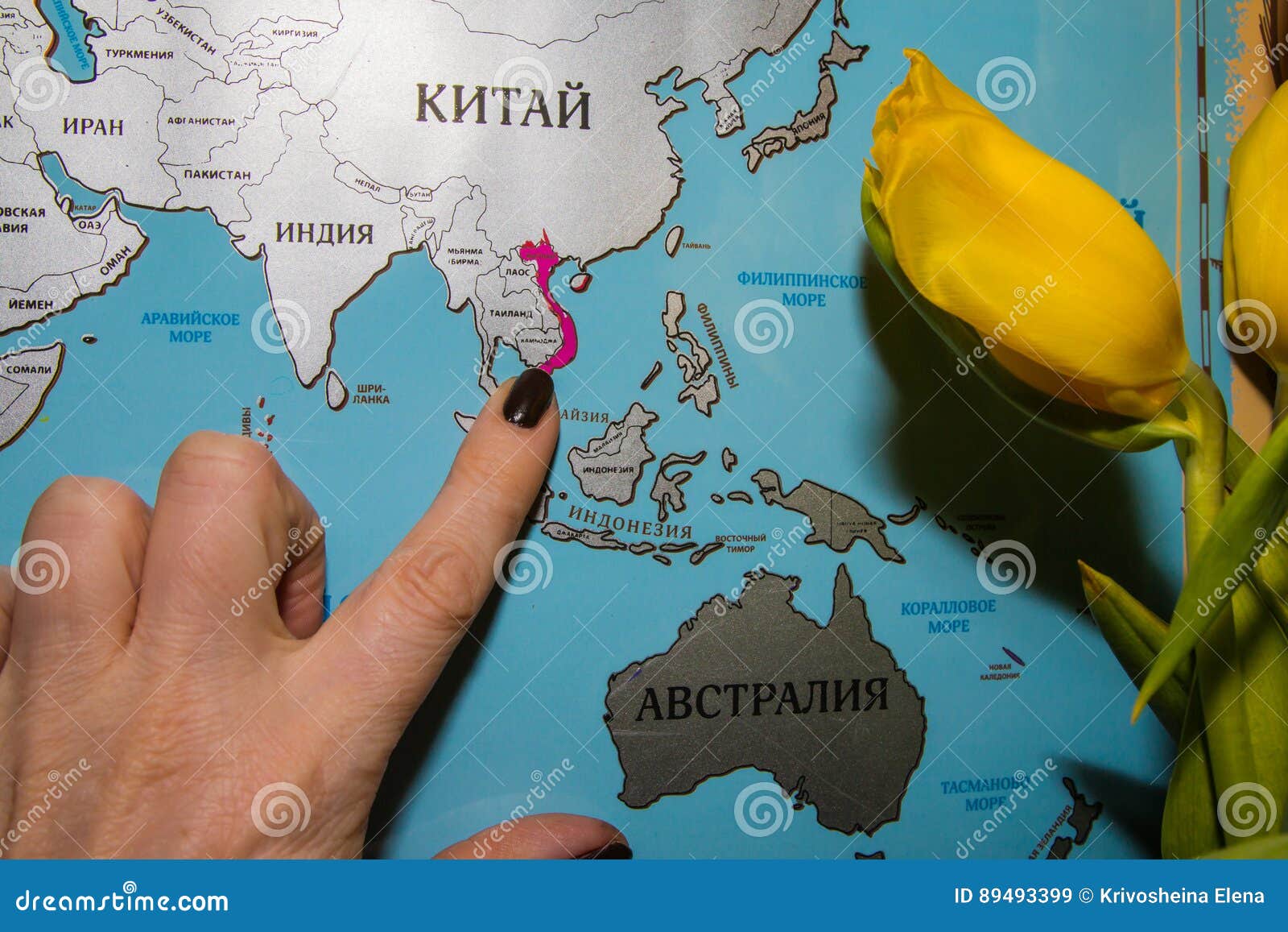 Carte Du Monde En Langue Russe Image Stock Image Du Course