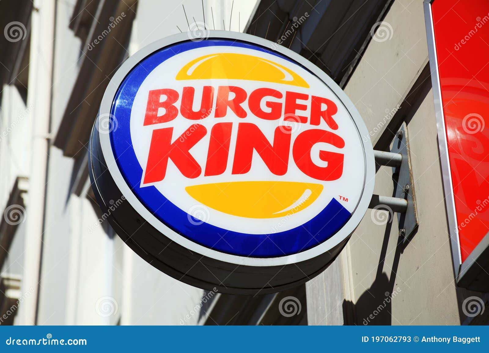 Cartel Publicitario Del Logo De Burger King Foto de archivo editorial -  Imagen de malsano, insignia: 197062793