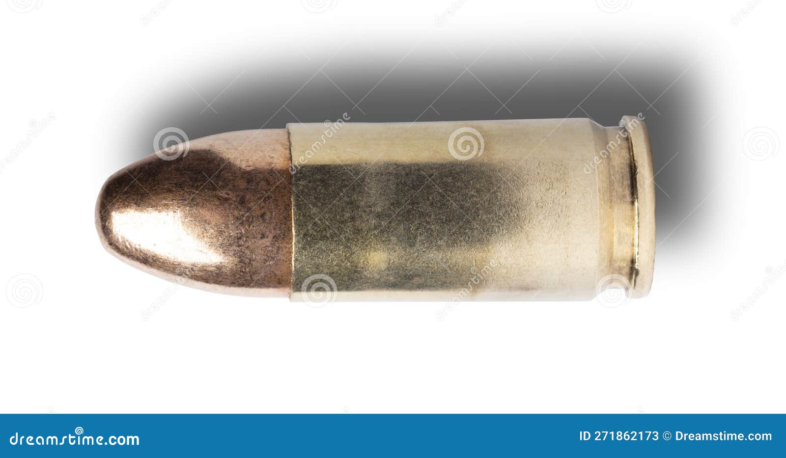 Gros plan d'une cartouche de 9 mm pour pistolet, balle isolée sur fond blanc  Photo Stock - Alamy