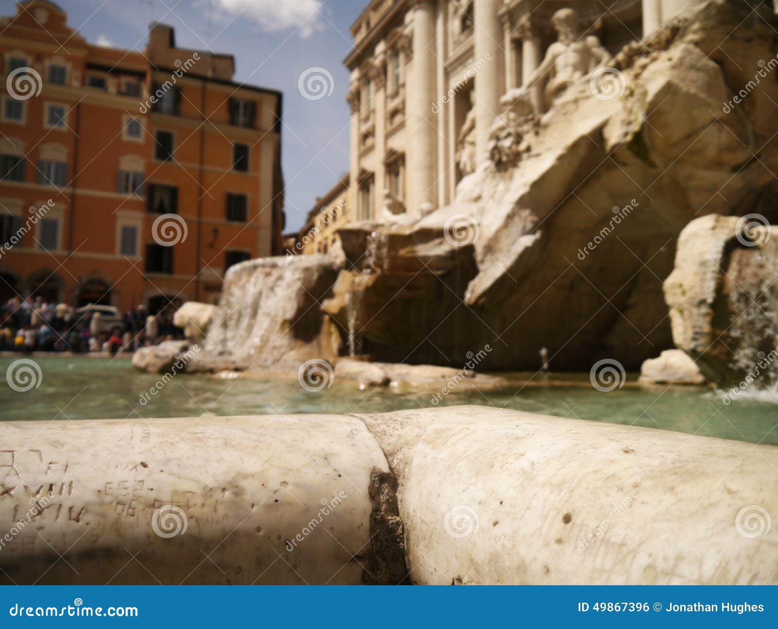 carvings in the trevi fountain