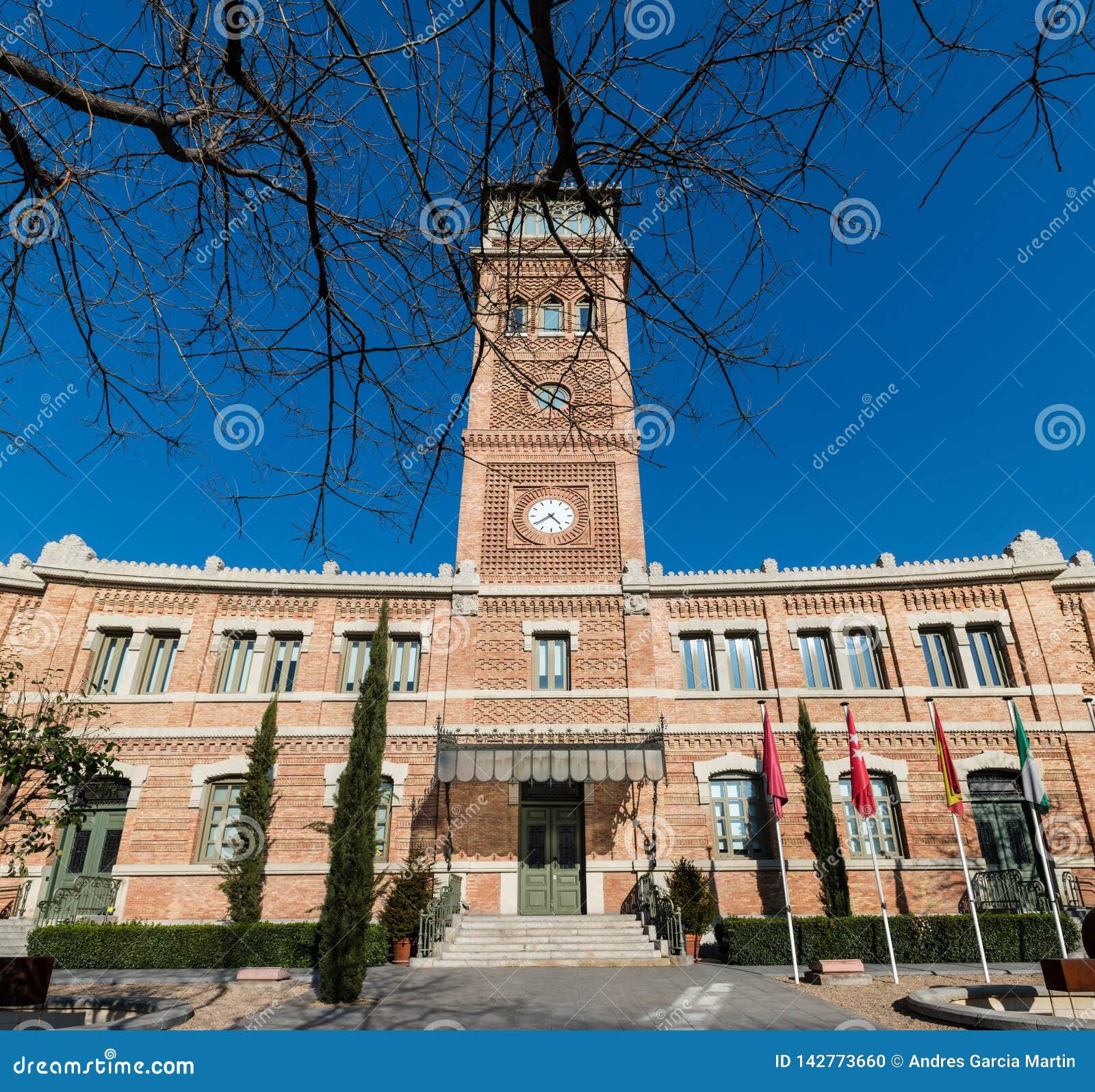 Casa Arabe In Madrid Against A Clear Blue Sky Editorial Image Image Of Islam Cityscape 142773660