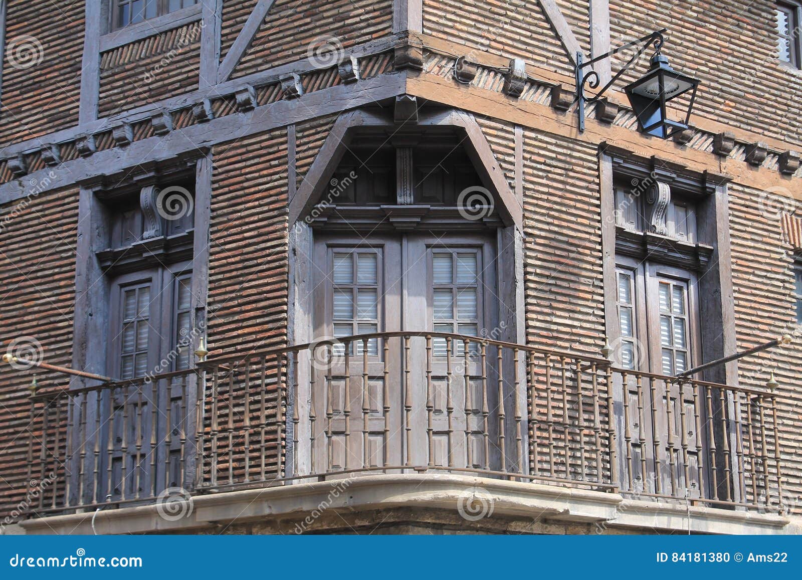 casa armera de los gobeo y landazuri- guevara, vitoria-gasteiz basque country