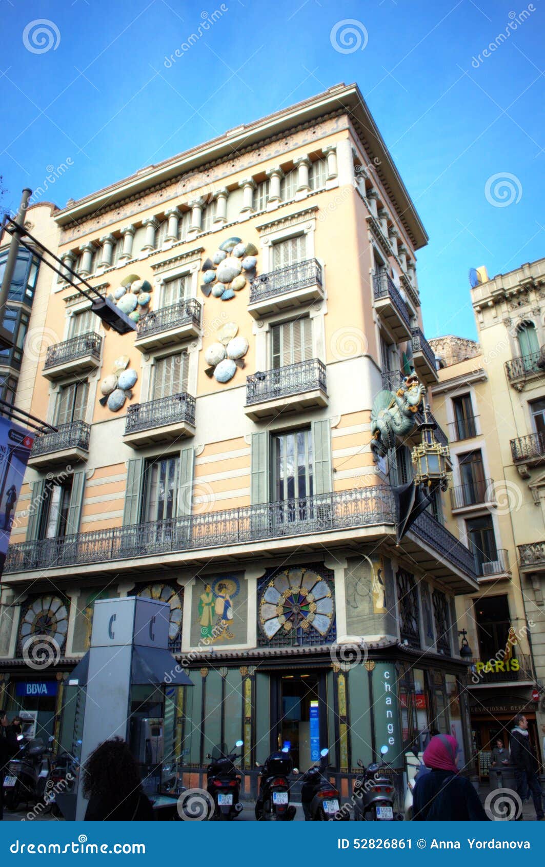 Casa De Paraguas, Barcelona España Foto editorial - de recorrido, linterna: 52826861