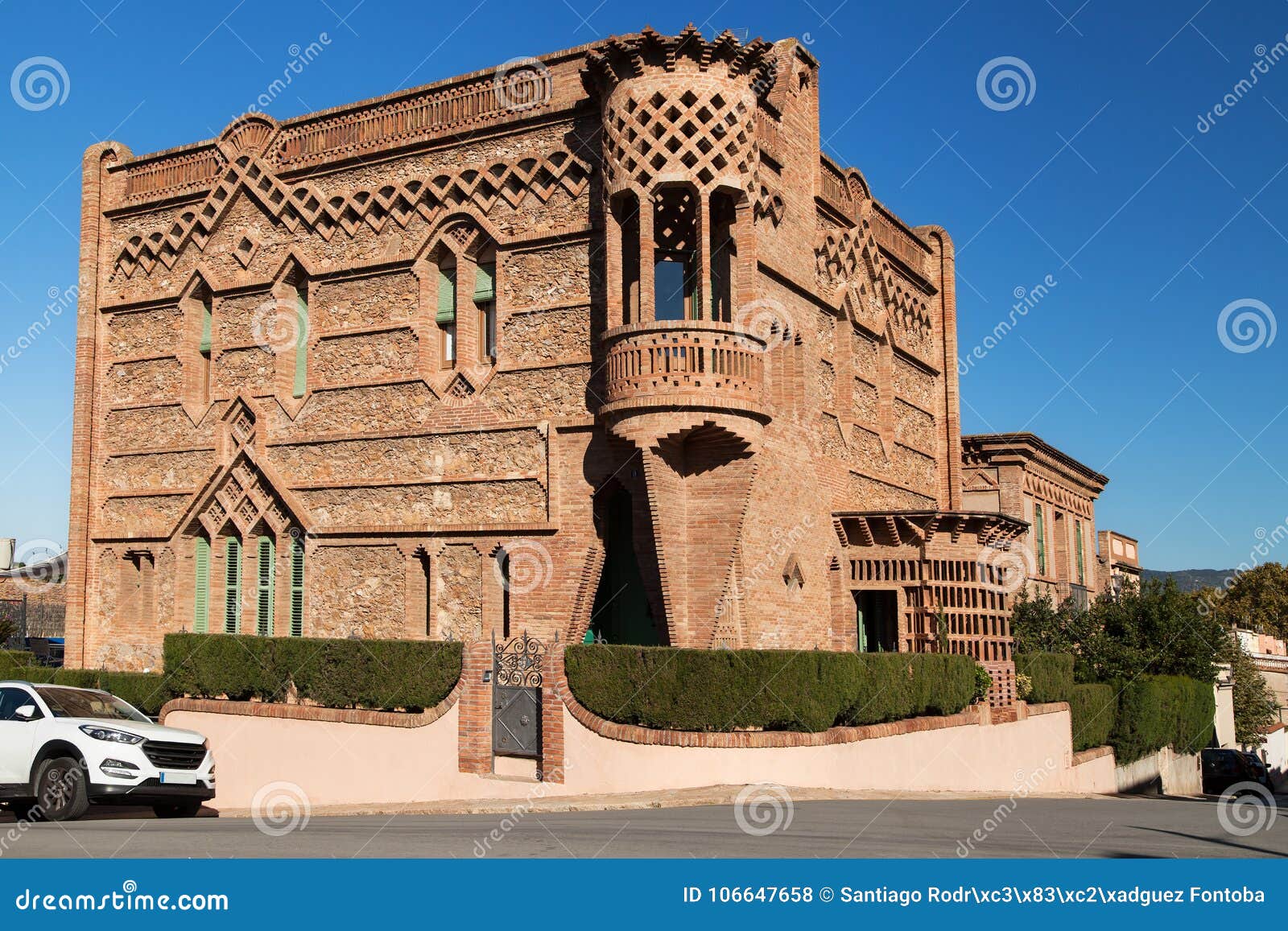 casa espinal in colonia guell