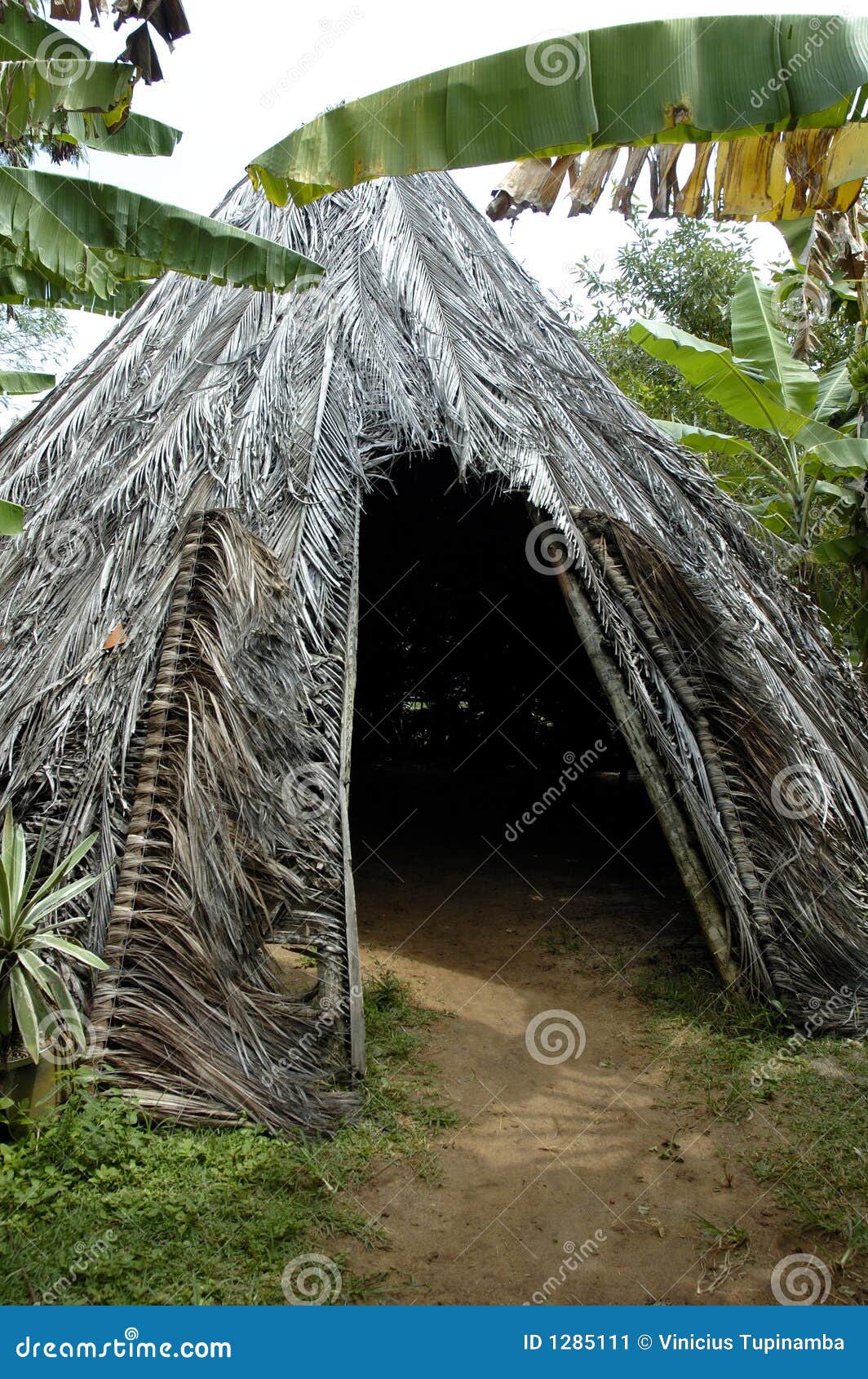 Casa indígena imagen de archivo. Imagen de indios, cultura - 1285111