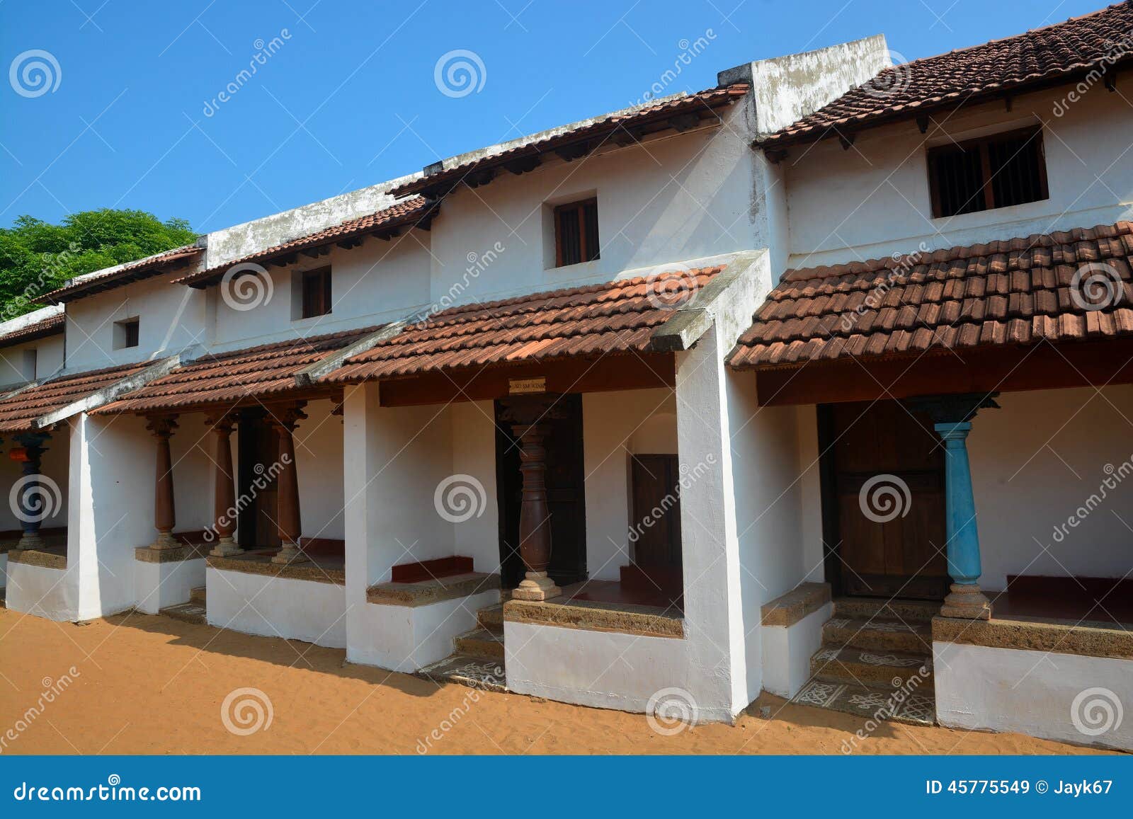 Casa indiana tradicional imagem de stock. Imagem de coluna 45775549