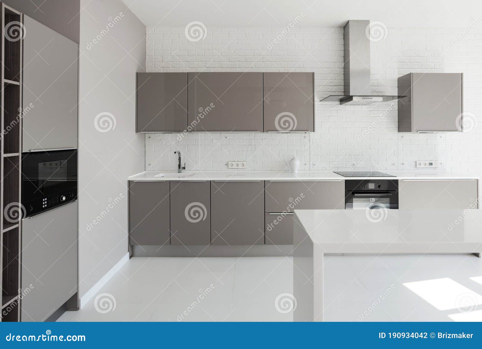 Casa Moderna Con Diseño Interior Contemporáneo En La Cocina Foto de archivo - Imagen de construido, fregadero: 190934042 Casa Moderna Con Diseño Interior Contemporáneo En La Cocina Foto de archivo - Imagen de construido, fregadero: 190934042