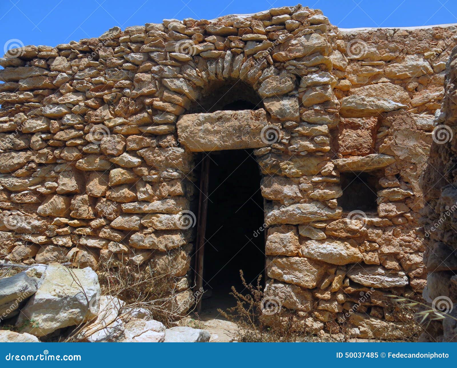 Casas Campesinas Hechas De Piedra En Sicilia Italia Imagen de archivo -  Imagen de ruina, exterior: 50037485