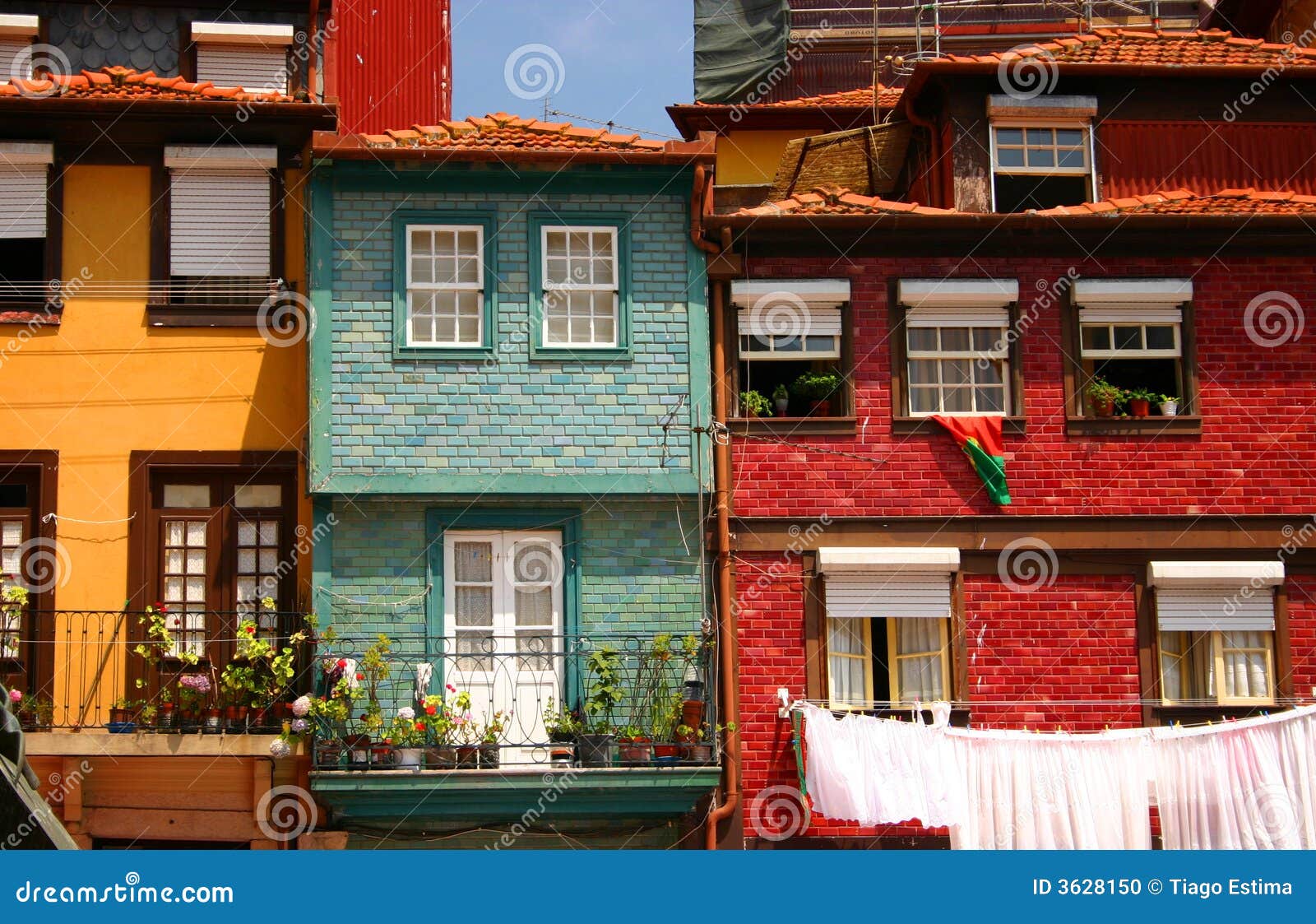 Casas do Porto foto de stock. Imagem de edifício, arquitetura 3628150