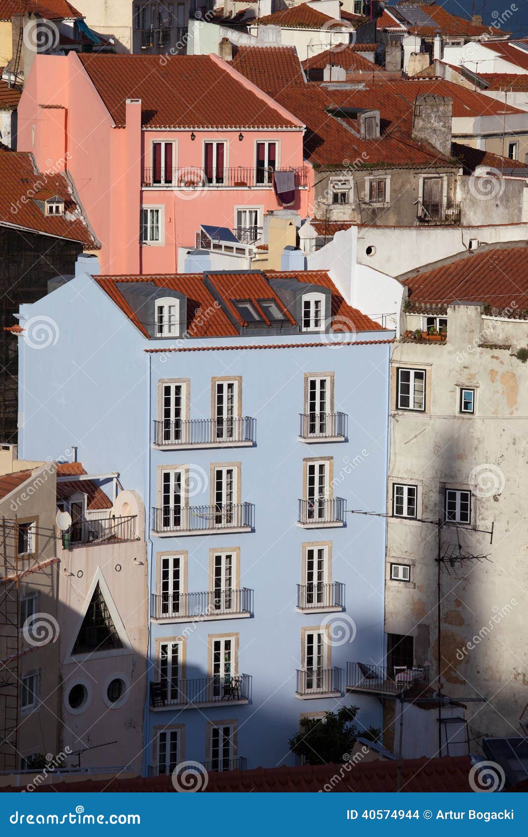 Casas em Lisboa foto de stock. Imagem de apartamentos 40574944