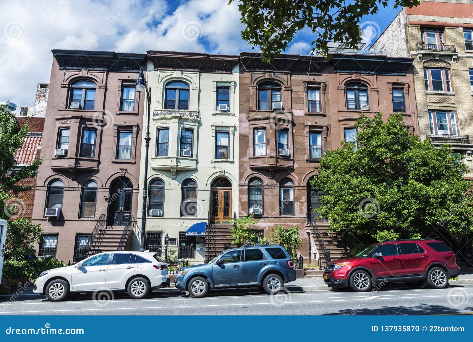Casas Típicas Viejas En Brooklyn En New York City, Los .U. Imagen  editorial - Imagen de adosado, fachada: 137935870