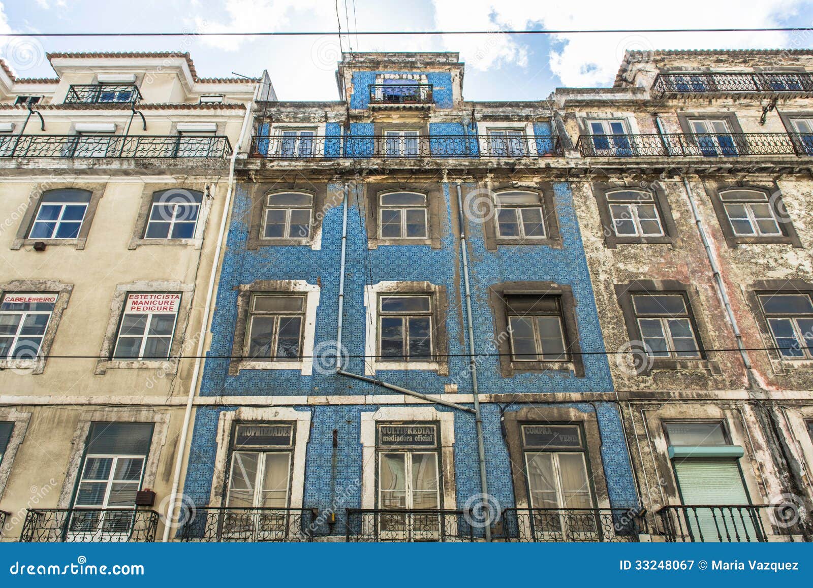 Casas típicas em Lisboa imagem de stock. Imagem de fachada 33248067