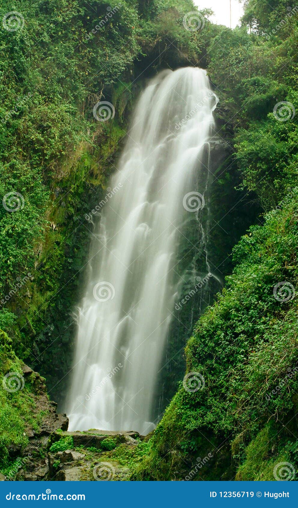 cascada de peguche waterfall, ecuador