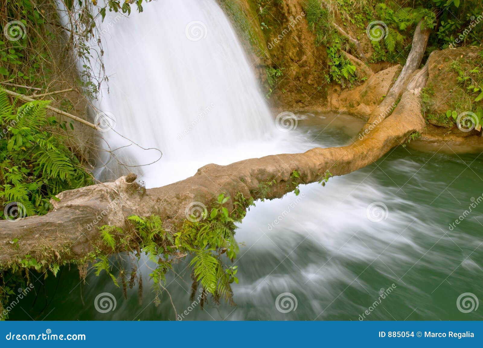 cascadas de agua azul waterfall