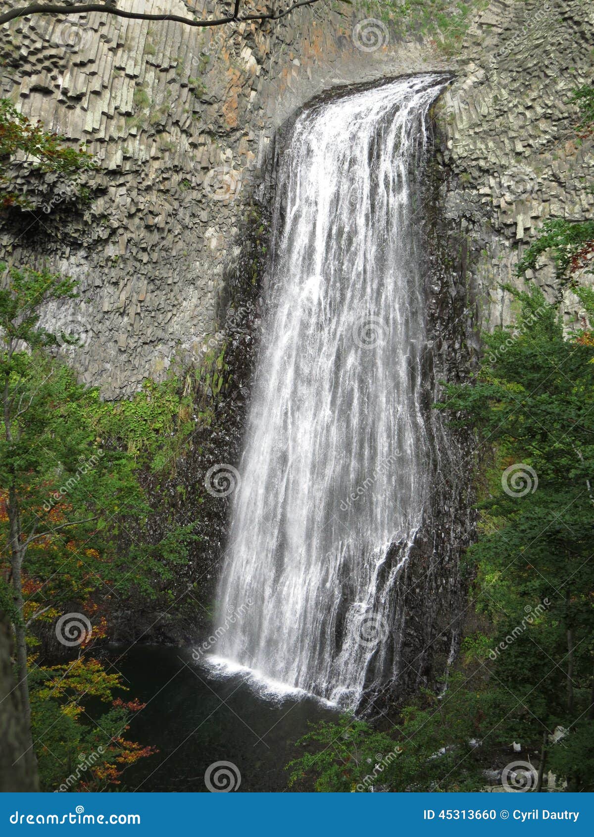 cascade du ray pic (ardeche) - waterfall