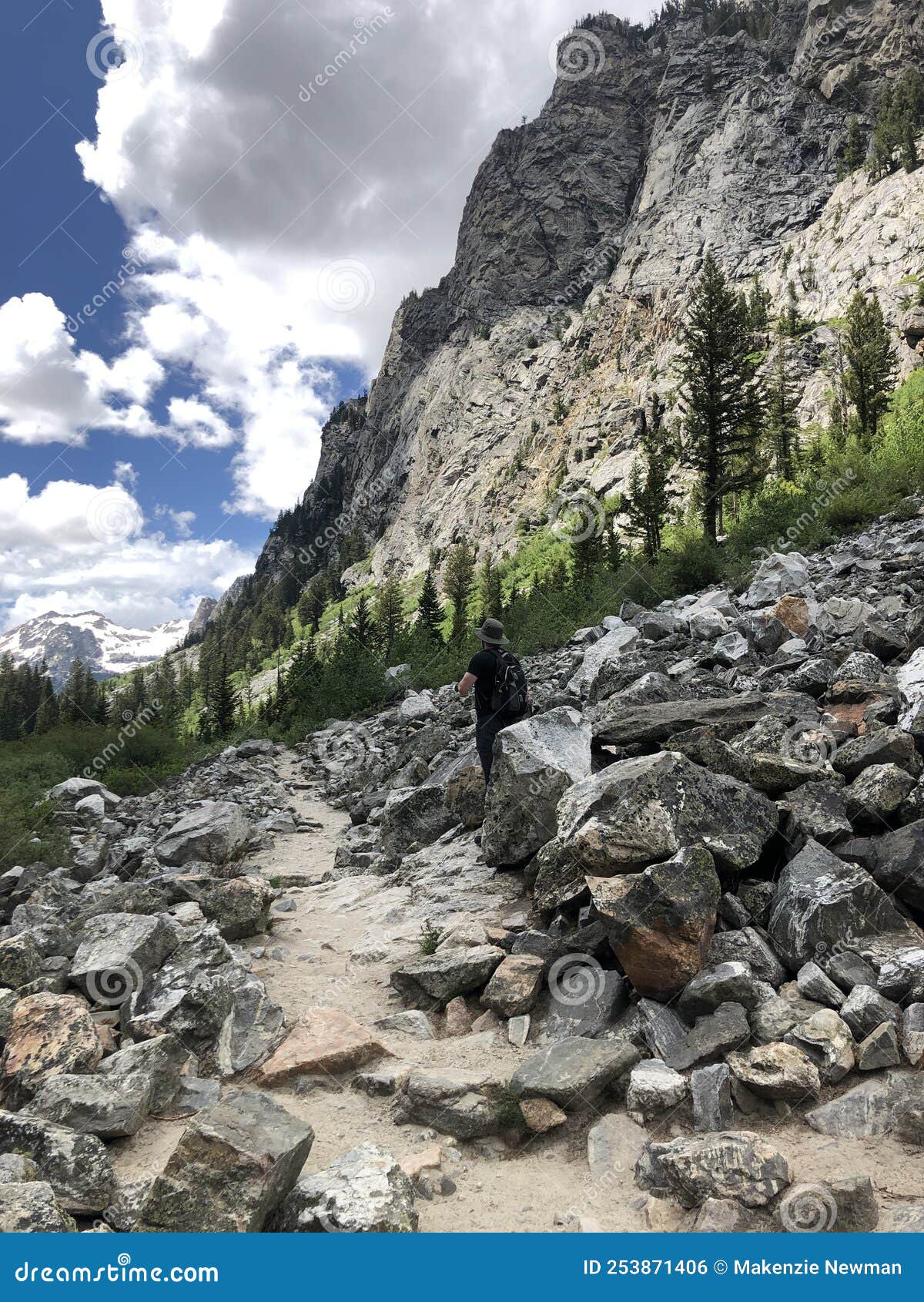 Cascade valley trail stock photo. Image of mountains 253871406