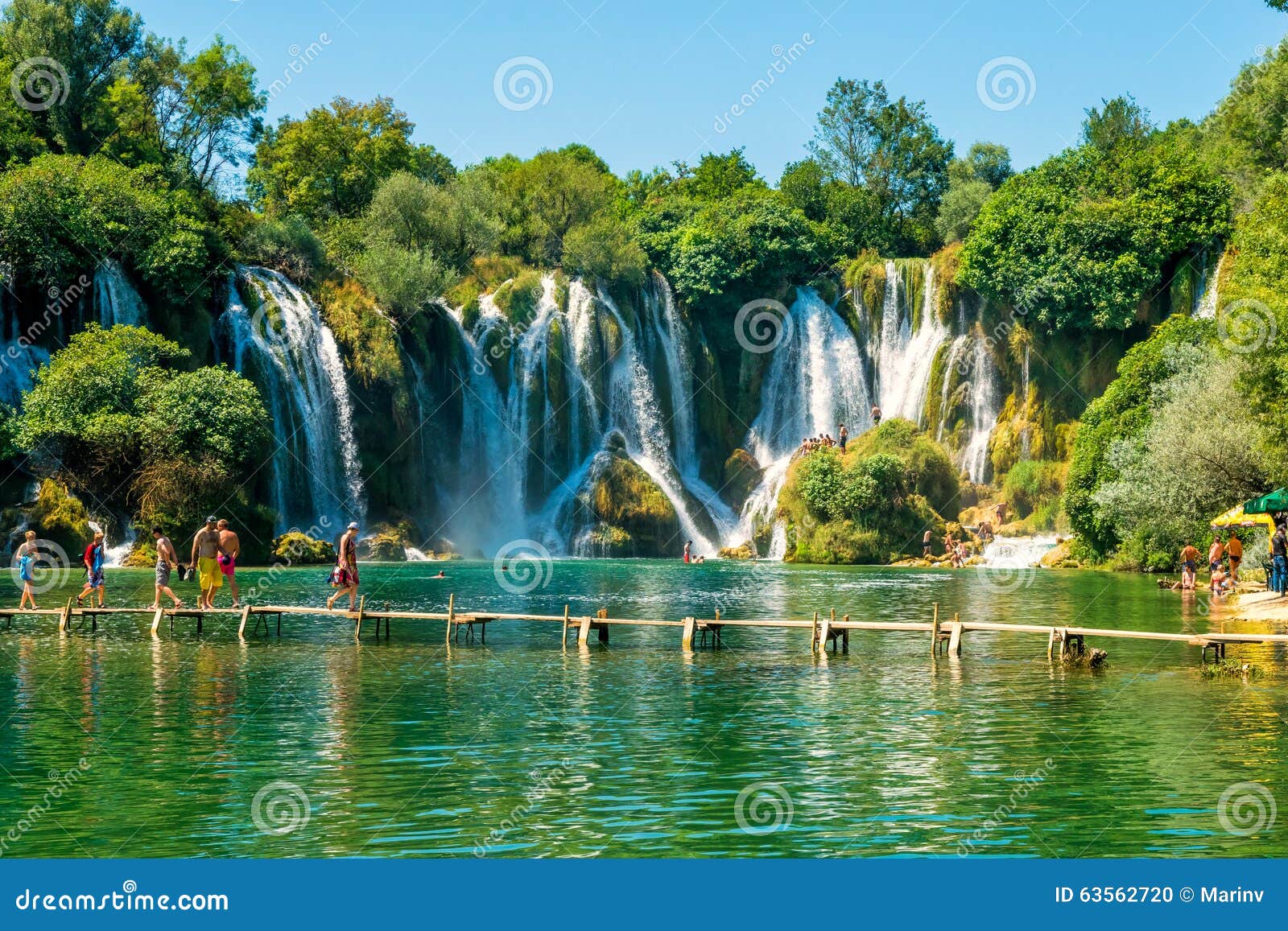 Cascata Di Kravice Sul Fiume Di Trebizat In Bosnia Erzegovina Immagine Editoriale Immagine Di Cadere Bello