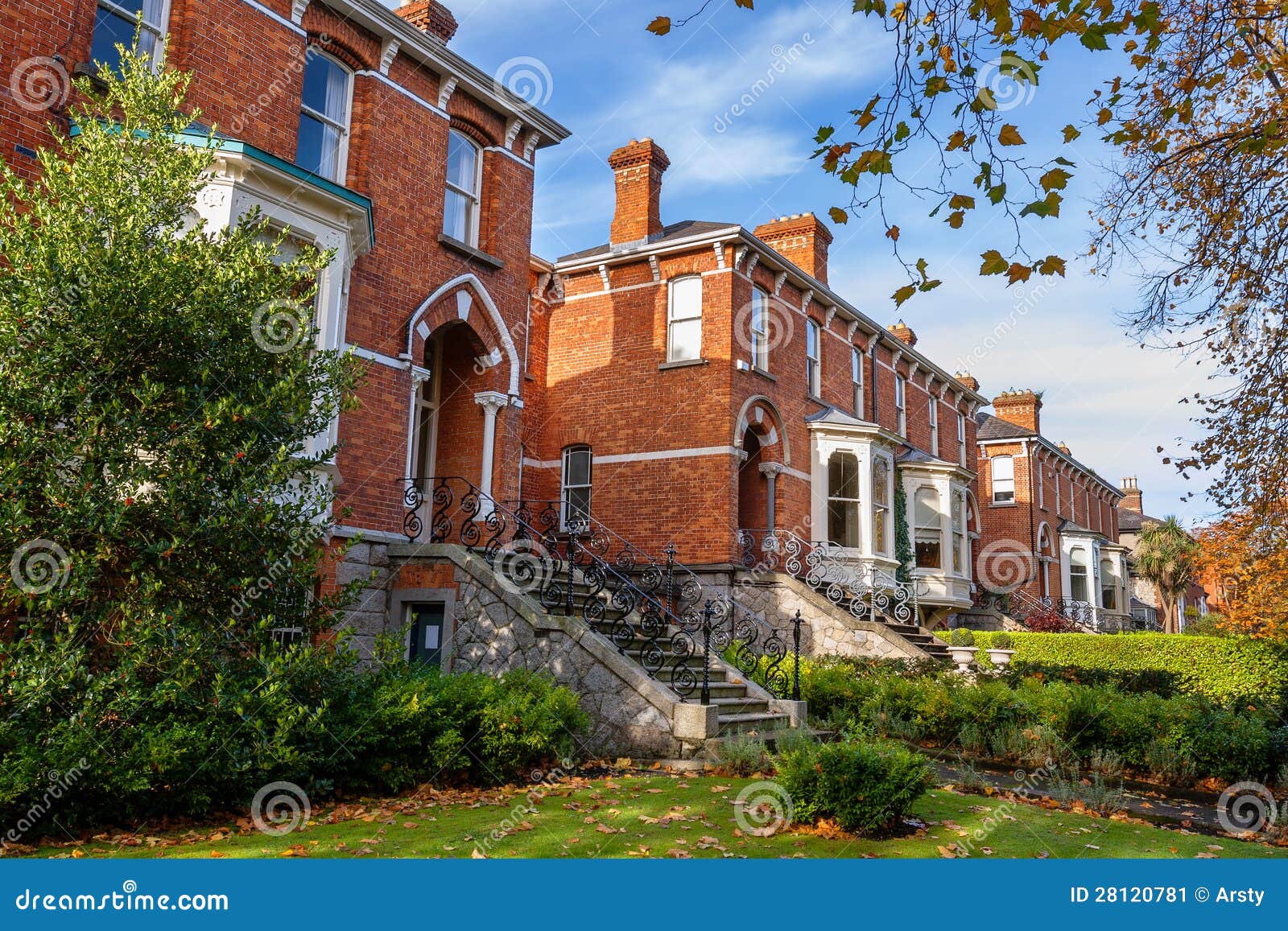 Case di Dublino, Irlanda immagine stock. Immagine di cielo 28120781