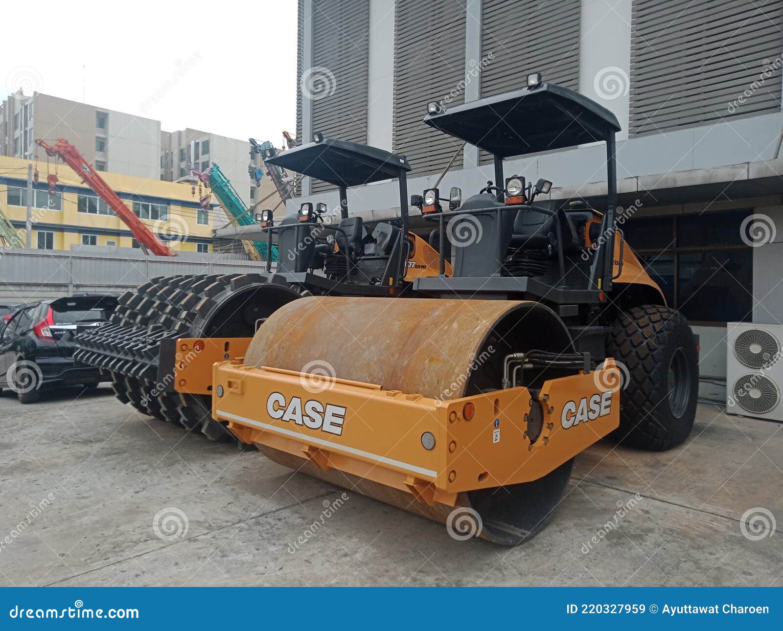 CASE 1107EXPD VIBRATORY COMPACTOR Editorial Stock Image Image of