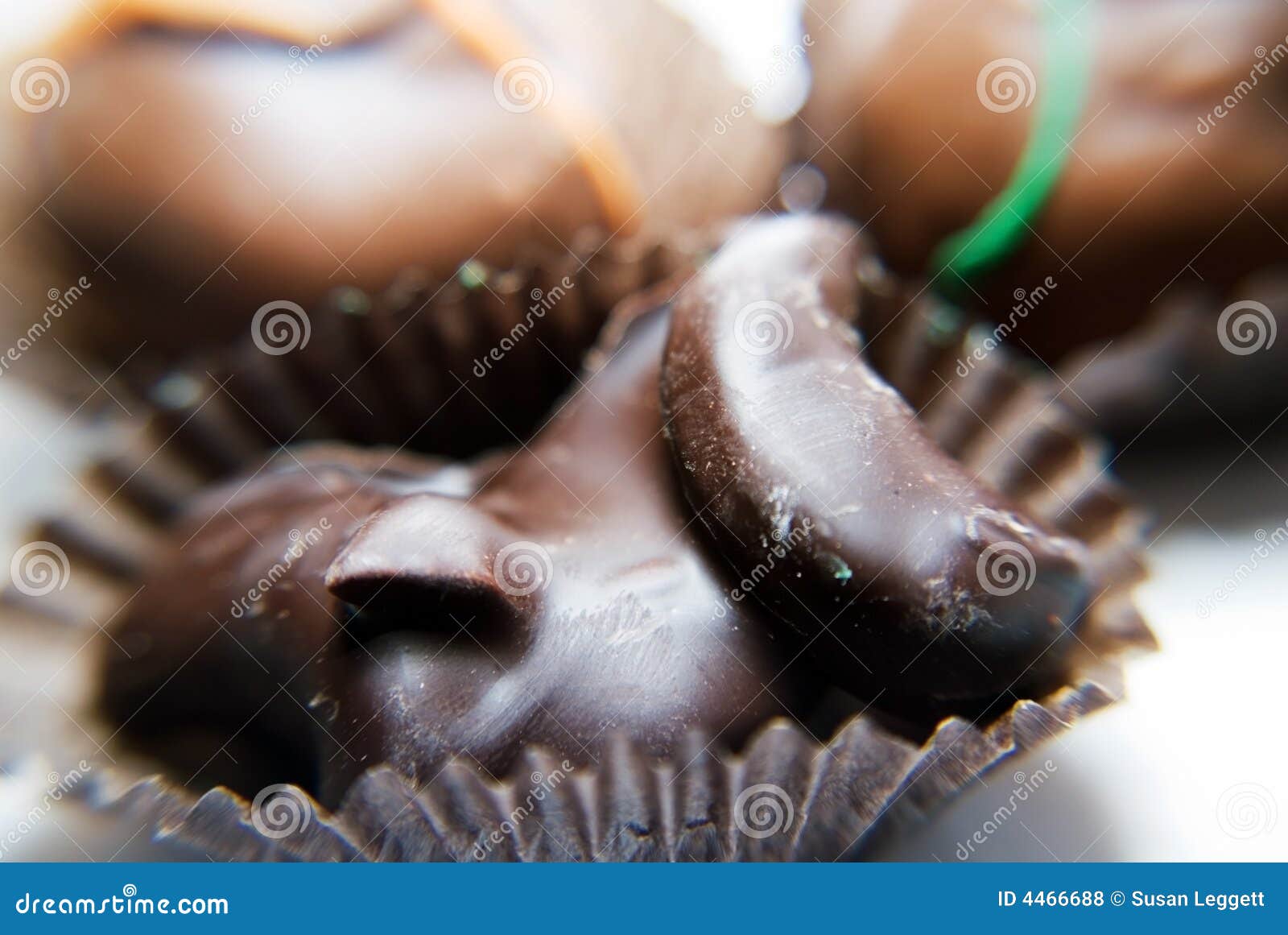 chocolate covered cashews chocolate covered cashews