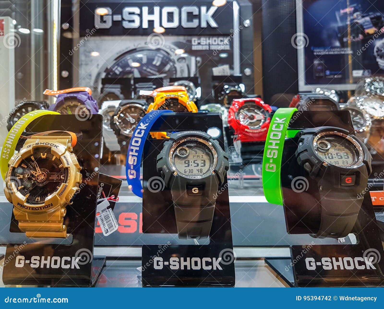 Mindful kighul Busk Casio G-Shock Watches in a Shop Window Editorial Photography - Image of  elegance, clock: 95394742