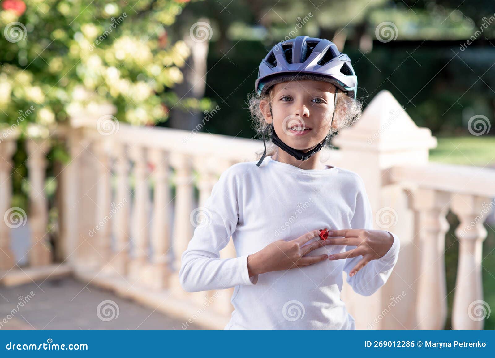 Casque Enfant Pour Roulettes Jolie Petite Fille Apprendre à