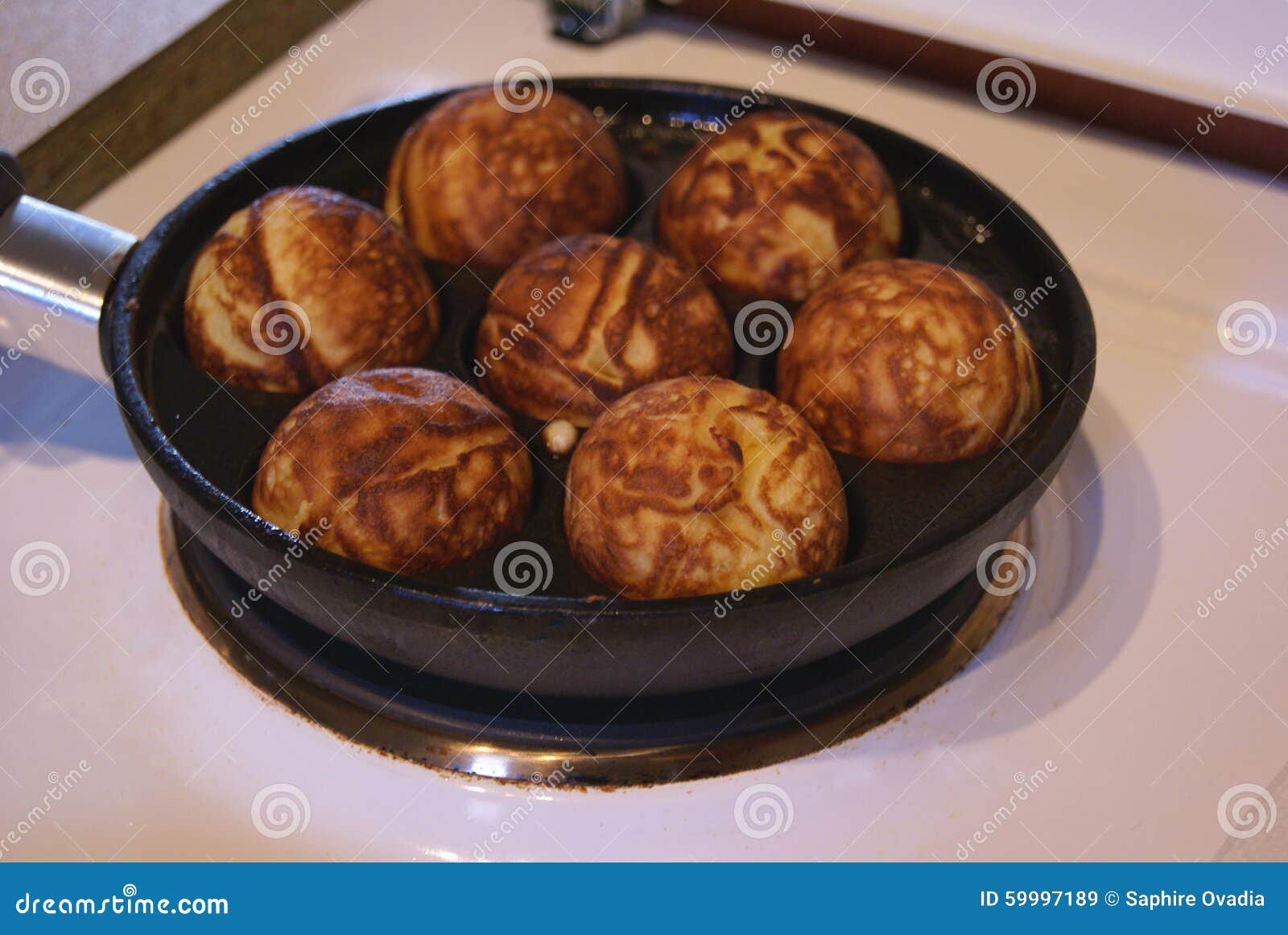 Casserole D Aebleskiver Ebleskiver Gateau Danois De Casserole Boules De Crepe Image Stock Image Du Cuisine Carter Casserole D Aebleskiver Ebleskiver Gateau Danois De Casserole Boules De Crepe Image Stock Image Du Cuisine Carter