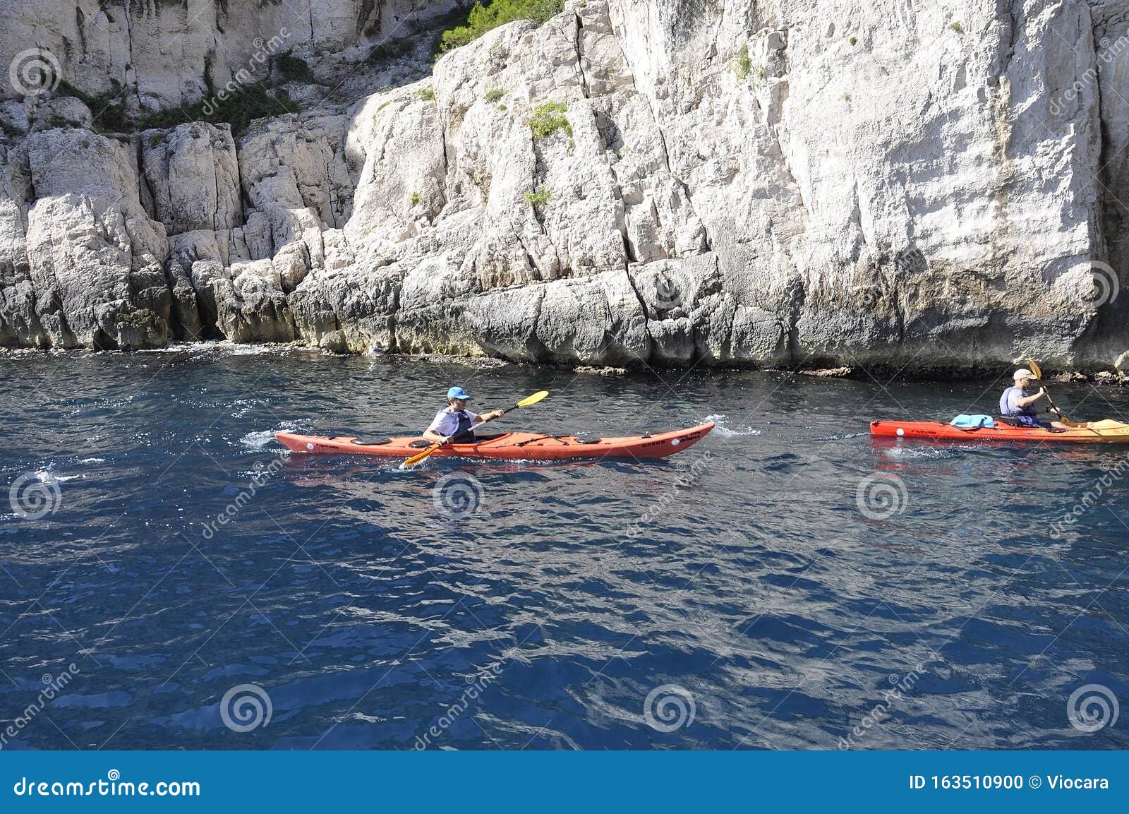 Cassis, 8th September: Canoe Kayaking in the Calanques National Park from  the Bay Area of Cassis on Cote D`Azur France Editorial Image - Image of  cruise, famous: 163510900