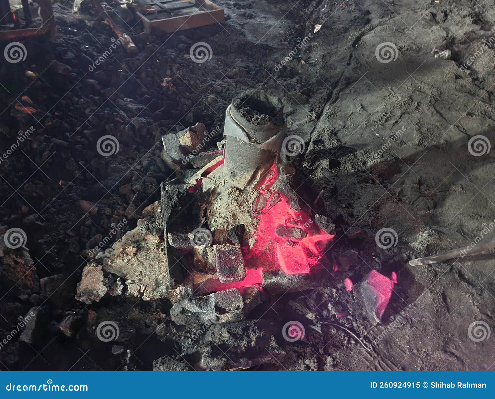Cast Iron Making Process by Using Sand Mold Stock Image Image of sand