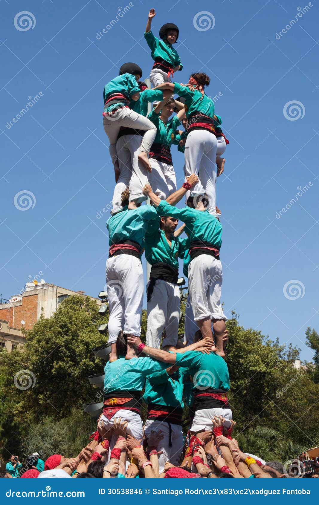 Castellers of La Sagrada Familia Editorial Photo - Image of folk ...