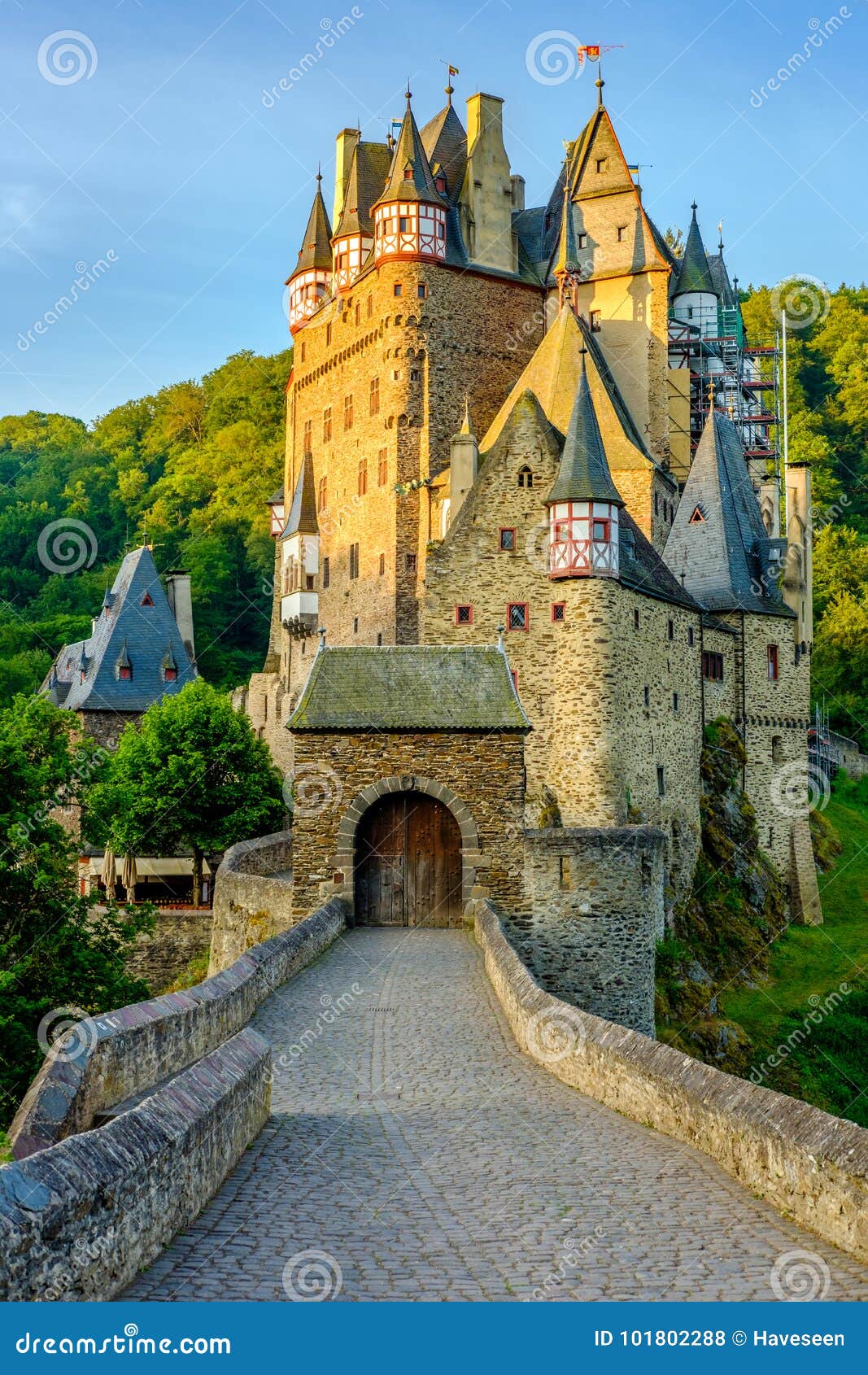 Castello Di Burg Eltz In Renania Palatinato Germania Fotografia Stock Immagine Di Antico Vecchio