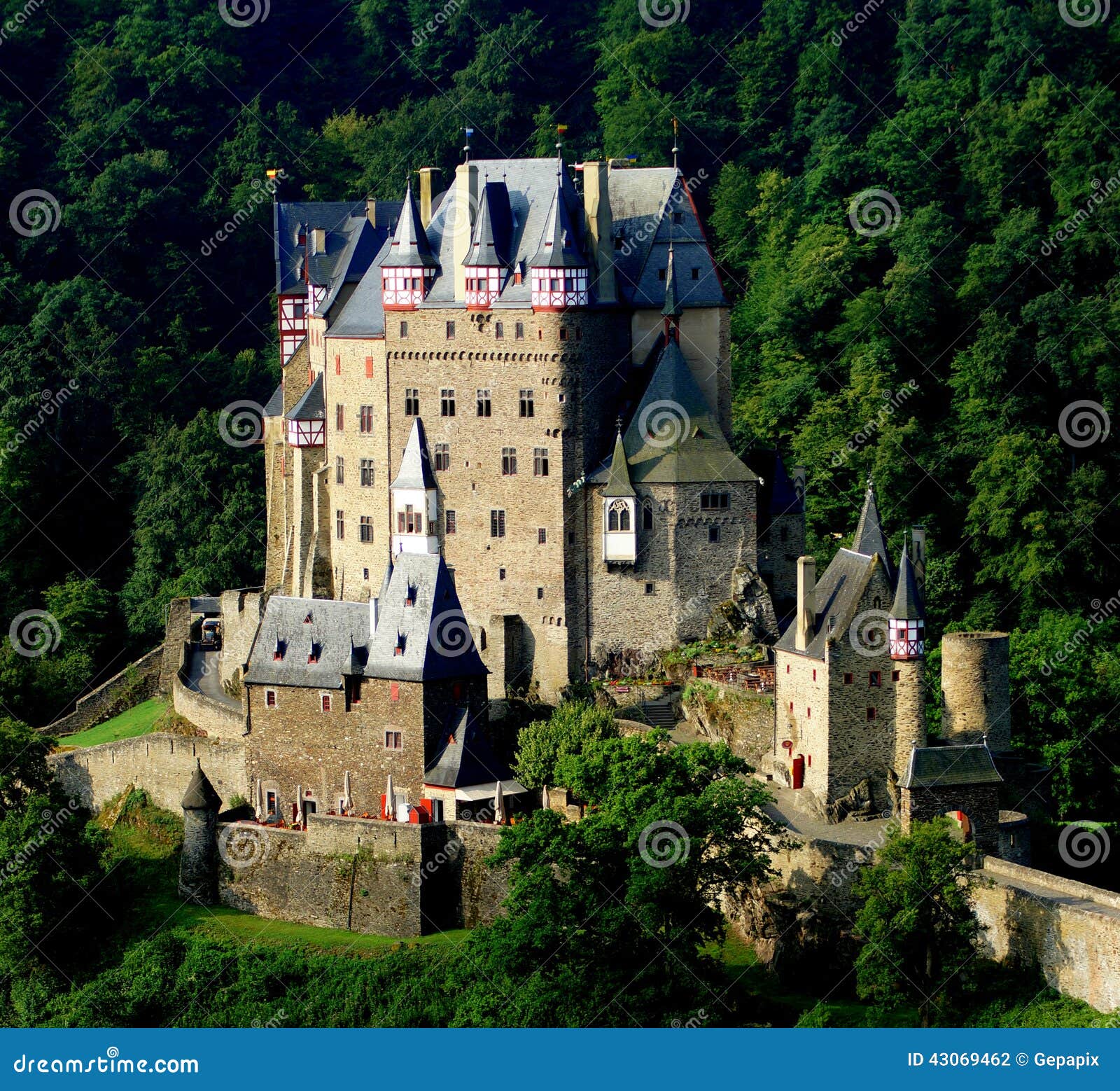 Castello Di Eltz Fotografia Stock Immagine Di Romanesque