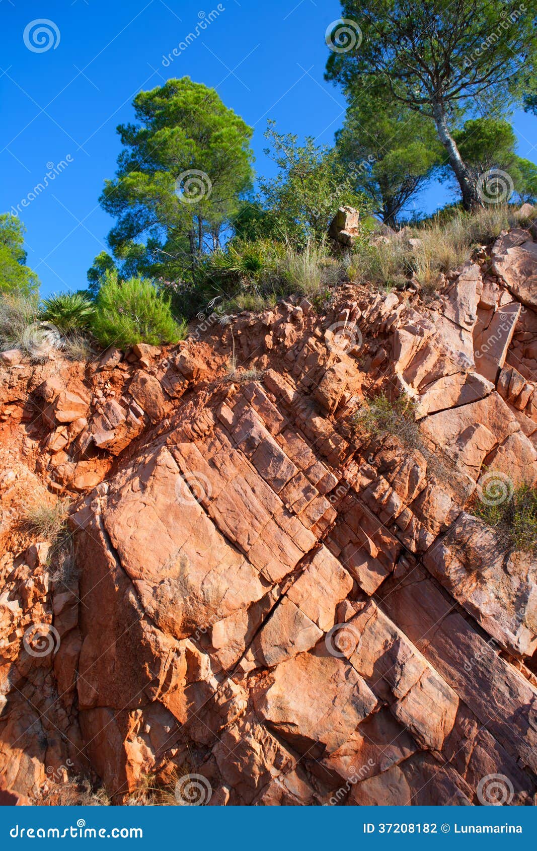 castellon desierto de las palmas desert red mountains