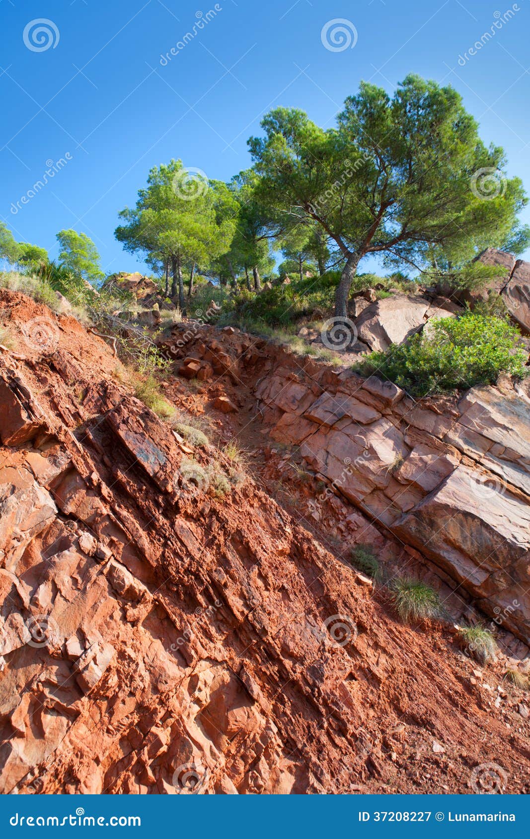 castellon desierto de las palmas desert red mountains