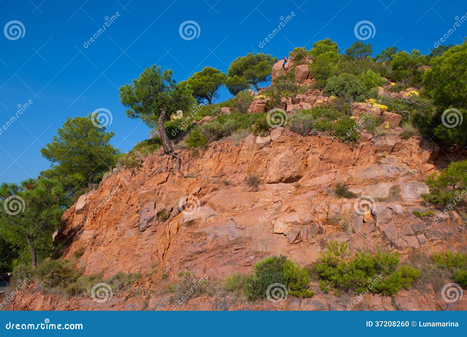 castellon desierto de las palmas desert red mountains