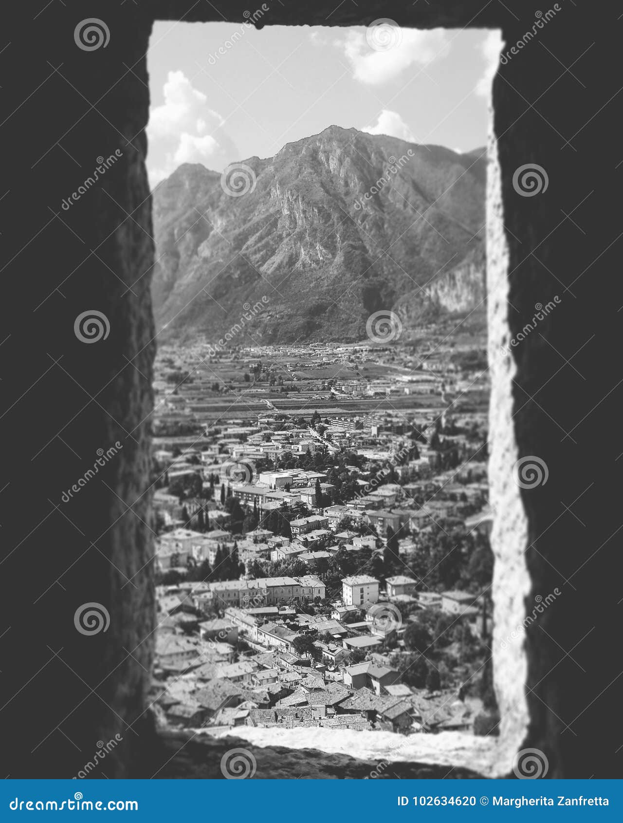 Castelo Trento de Arco. Uma vista do castelo de Arco