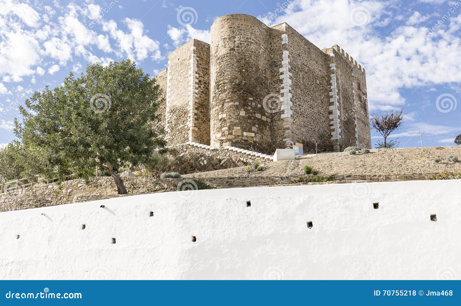 Castillo Antiguo De La Ciudad De MÃ©rtola Foto de archivo Imagen de