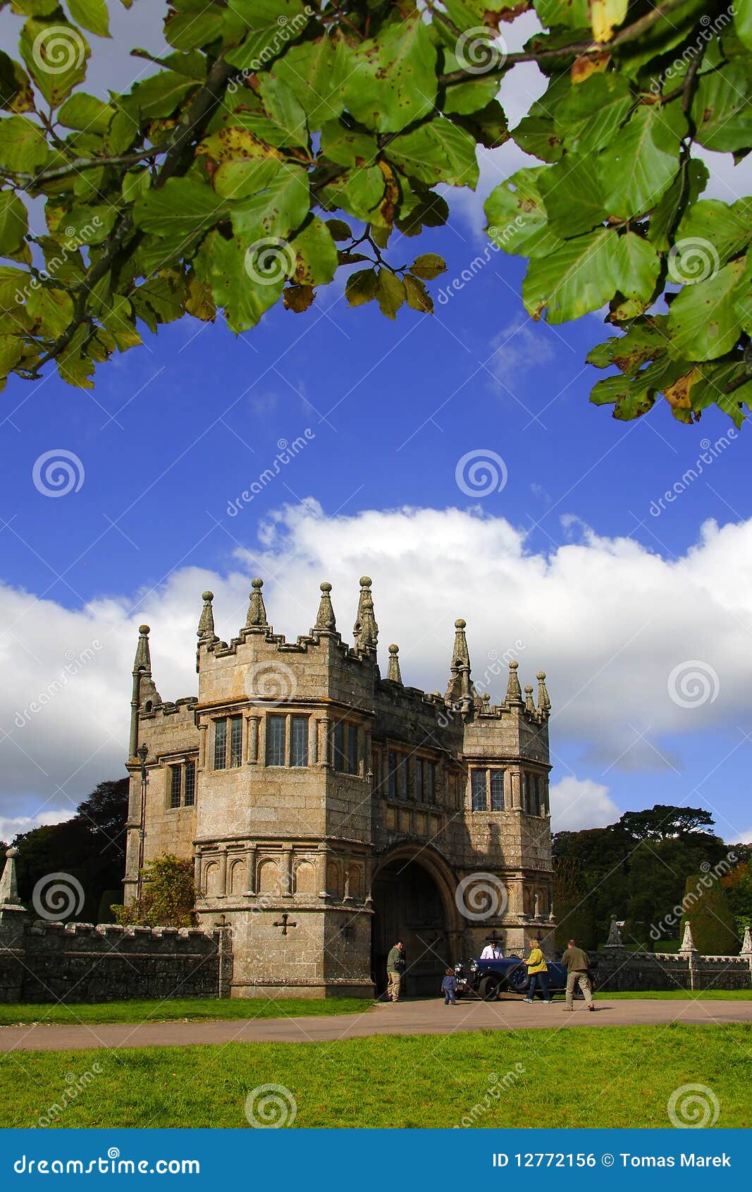 Escaleras Del Castillo Histórico De Hadley, Universidad Royal Roads,  Victoria, Isla Vancouver, Columbia Británica, Canadá Imagen de archivo -  Imagen de canadiense, nublado: 163596093, image size:1067x1690