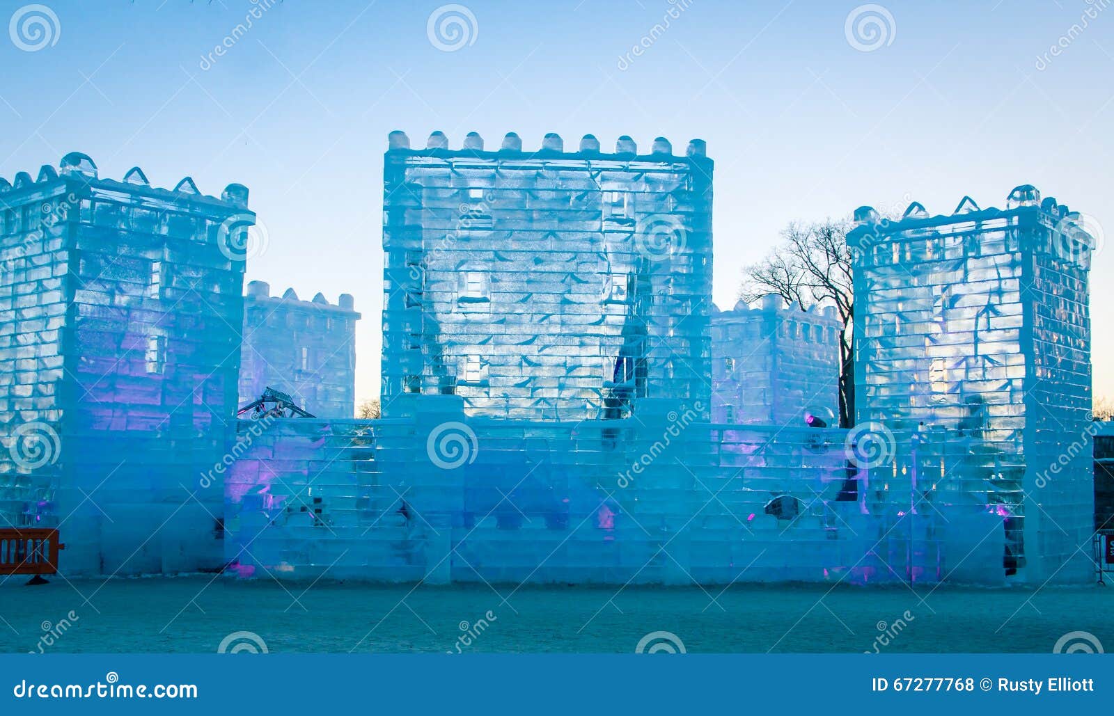 Castillo del hielo foto de archivo editorial. Imagen de quebec 67277768