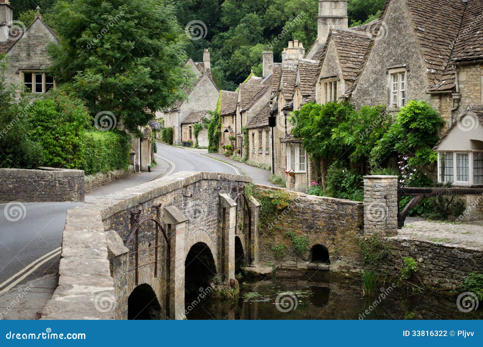 castle combe, cotswolds village