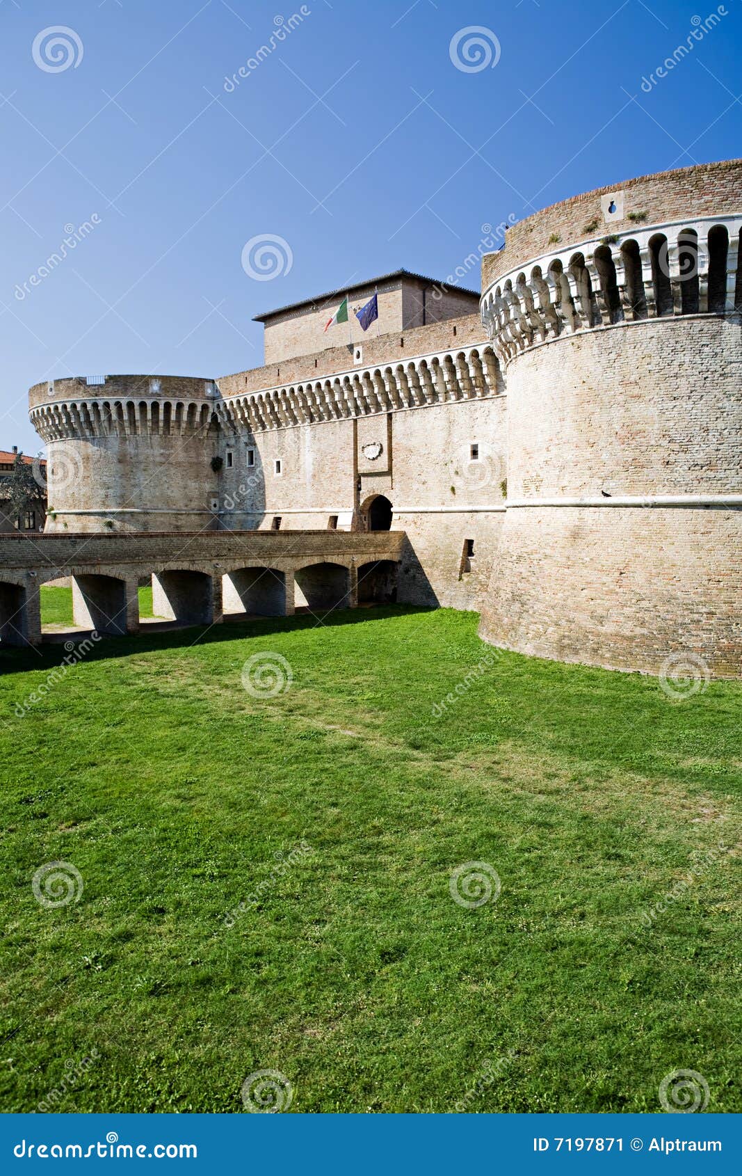 castle in italy - rocca roveresca