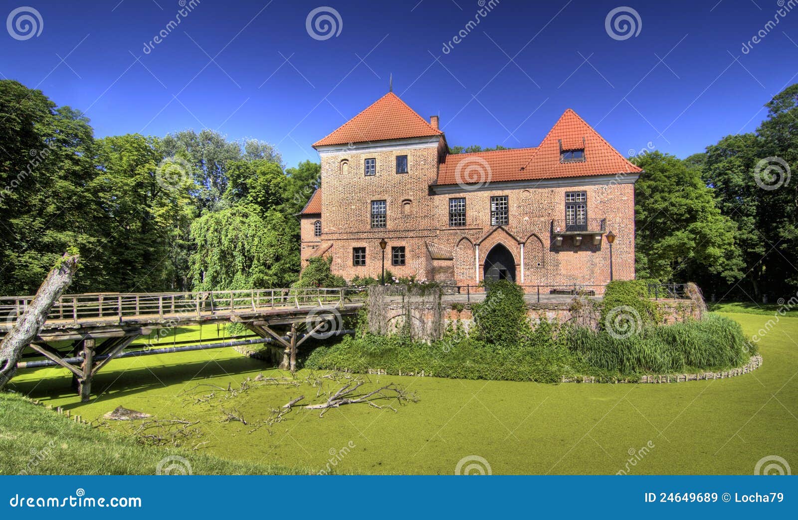 castle in oporow (oporÃÂ³w)