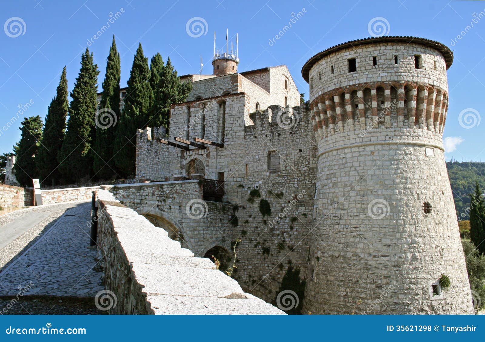 castle ricetto in brescia