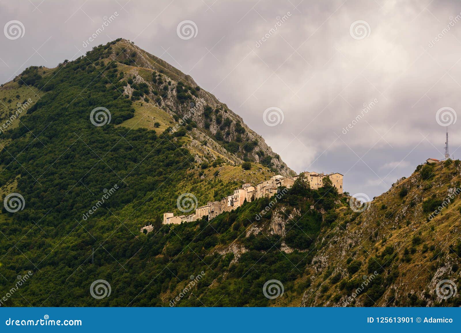 castrovalva, village in the abruzzo on the mountain