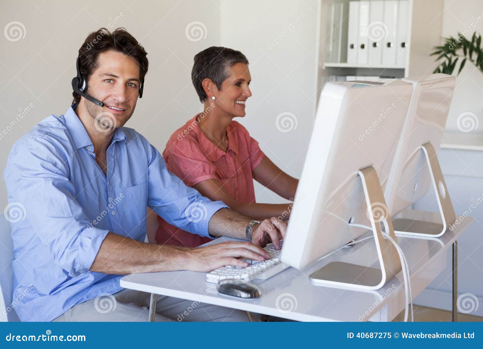 Cam Girl At Work Porn Videos Pornhubcom